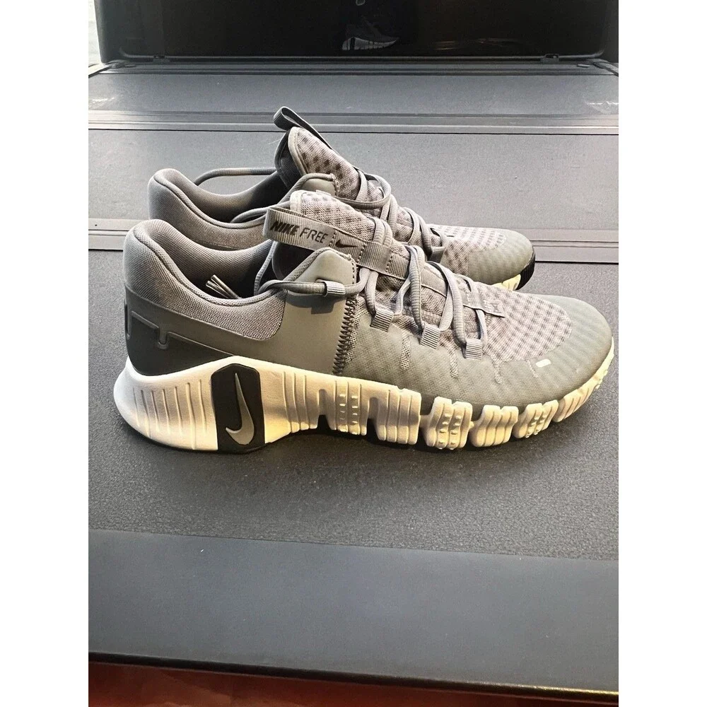 Nike Free Metcon 5 Gym Training  Shoe Smoke Grey DV3949-003 Mens Size 11.5